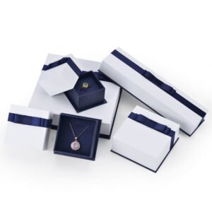 GM01-05 Pendant Earrings Bracelet Paper Box with Ribbon