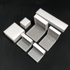 GM01-06 White Square Simple High-end Gray Leatherette Paper Custom Jewelry Gift Box